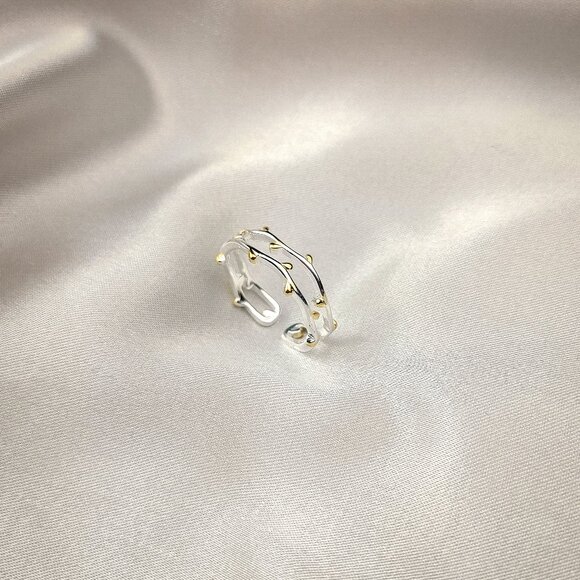 Gold and Silver Wreath Ring - Picture 1 of 4